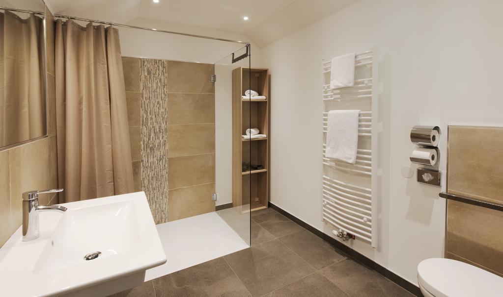 Gasthof Badl - Bed & Breakfast Hall in Tirol Room photo
